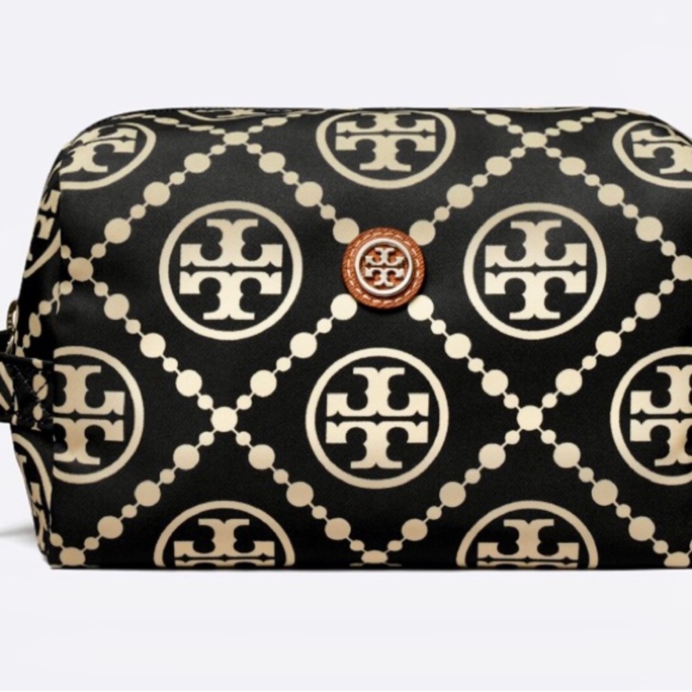 NWT Large Virginia Cosmetic Case